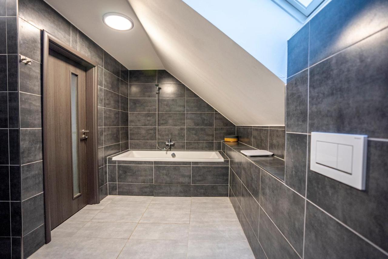 Apartmany V Podzamci Nachod Ngoại thất bức ảnh